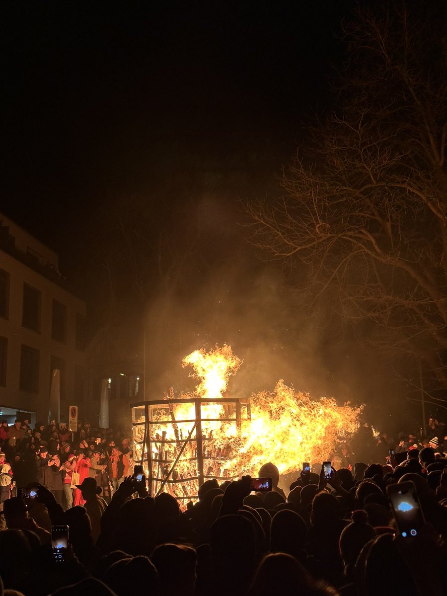 StefiFiume's tweet photo. I went to a #fire parade for #carnival here in #Switzerland. It was really cool https://t.co/u4Tdj9RH2p