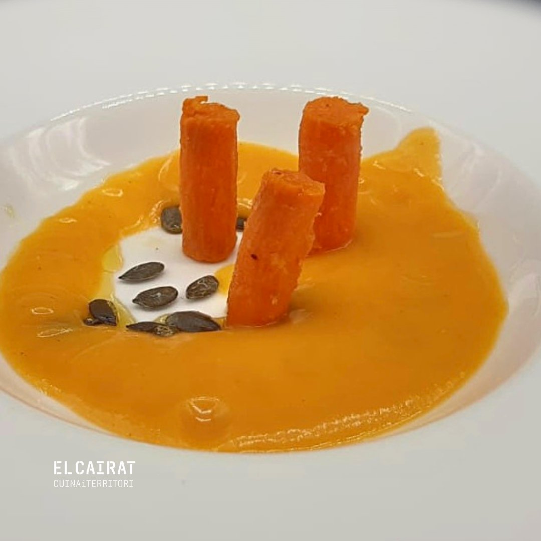 Encara no has provat el menú d’entre setmana?

Escull entre una selecció dels plats més deliciosos de la cuina de proximitat elaborats amb productes frescos. A un preu assequible.

De dimecres a divendres menú de migdia per 20€
o també us podem personalitzar un menú degustació.