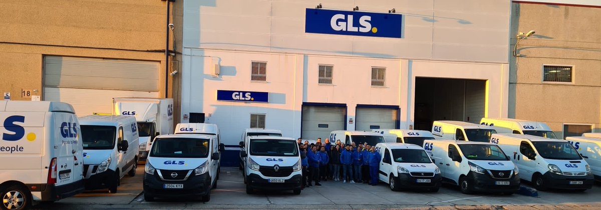 GLS_Spain's tweet photo. ¡La agencia 58 de #GLSSpain en Zaragoza Sur cambia de look!
La nueva imagen de GLS continúa desplegándose en agencias y vehículos para llegar a cada rincón del país.

#ParcelstoPeople https://t.co/FzrrNcXO2X