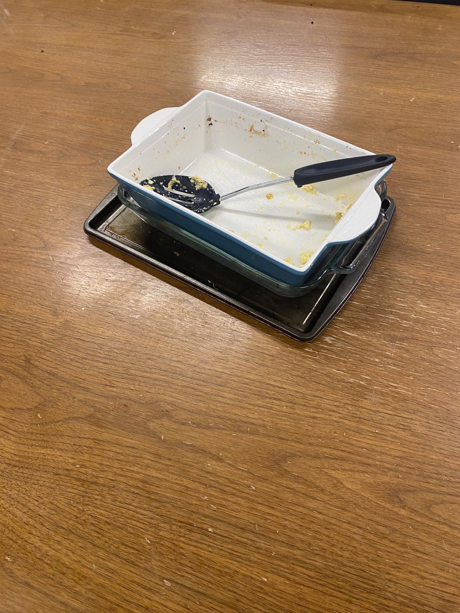 AHSCougarsFB's tweet image. The before and after of the Leadership Council breakfast this morning. Huge shoutout to ⁦@CaseyRadford⁩ for making breakfast as well as 15 of our guys who showed up an hour before school to talk and discuss leadership! #CougarPride #BuildingMen