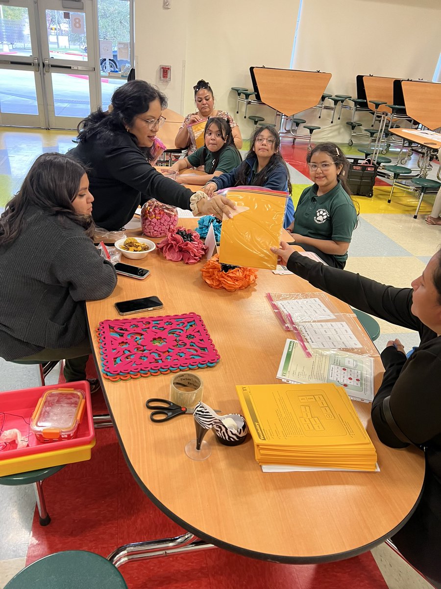 MrsAPerez_3rd's tweet photo. Yesterday’s Math and Reading Night was full of learning and enjoyable games! Thank you to all who participated! @Roosevelt_HISD @HISDFACE @BrighterBites https://t.co/xDLkP9Ji4B