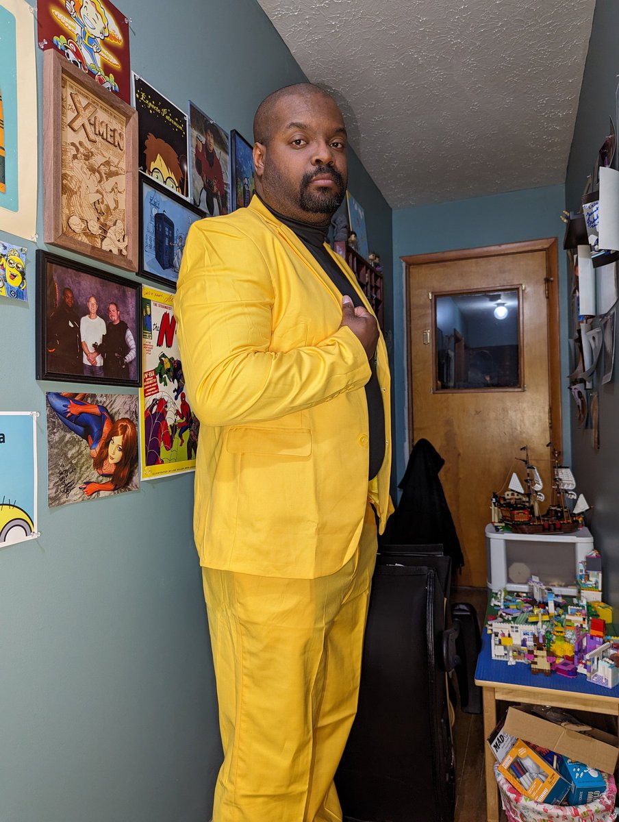 cagedbishopcos's tweet photo. Y'all really like this huh ? We Sweet Christmas! Thank you for all of the love and stay tuned for a surprise Daddy/Daughter cosplay coming soon! #blerdcosplay #unapologeticallyblerd #blackcosplayer #perceptionblerd #cagedbishopcosplay #blerdcosplayer #blackcosplayerover30 https://t.co/1WeEn2TTgD