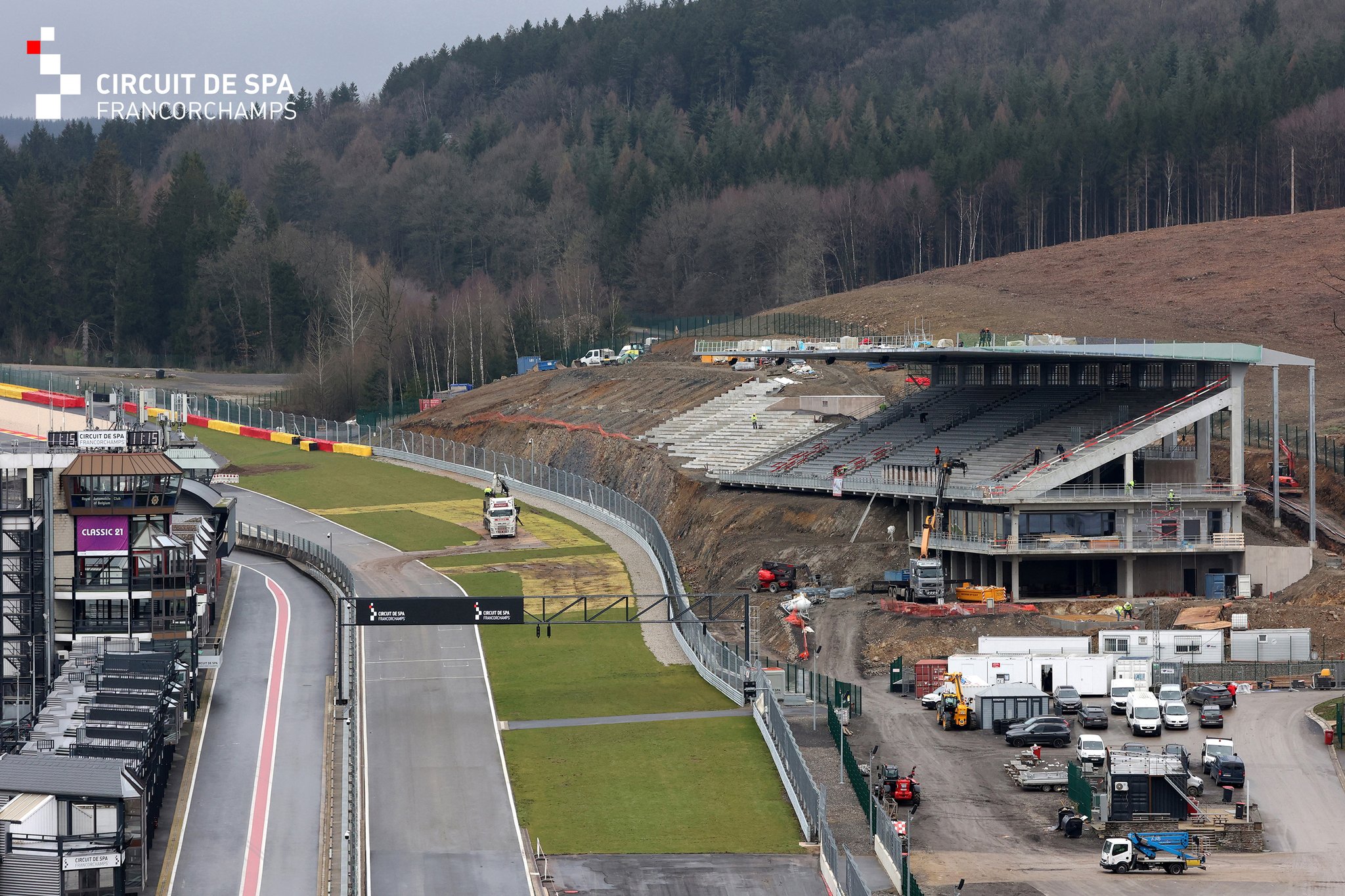 SpaFrancorchamps on Twitter "Do you prefer stands or grandstands ? 😍🏗