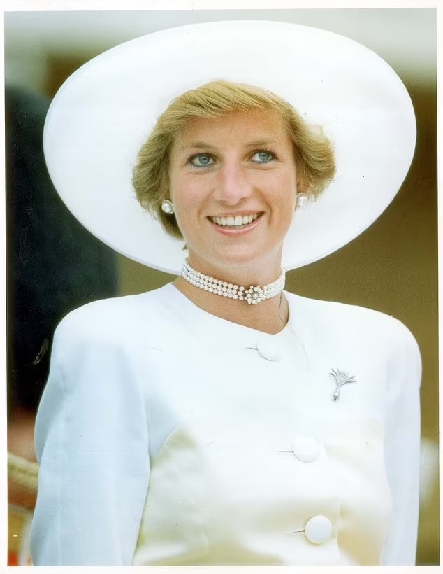 CoutureAndRoyals on Twitter "NEW The Princess of Wales is wearing for