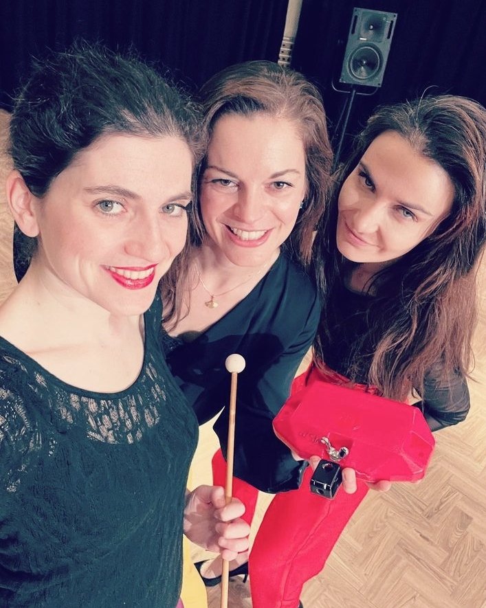 Post-concert selfie from our last performance <a href="/UniOfSurrey/">University of Surrey</a>. Looking forward to giving a #masterclass and playing our 80's night programme <a href="/UppinghamSchool/">Uppingham School</a> this Sunday!
<a href="/KleinTrio/">Trio Klein</a>
<a href="/shiryviola/">Shiry Rashkovsky</a> #stringtrio #chambermusic #musiceducation #coaching #80s #stringspower
