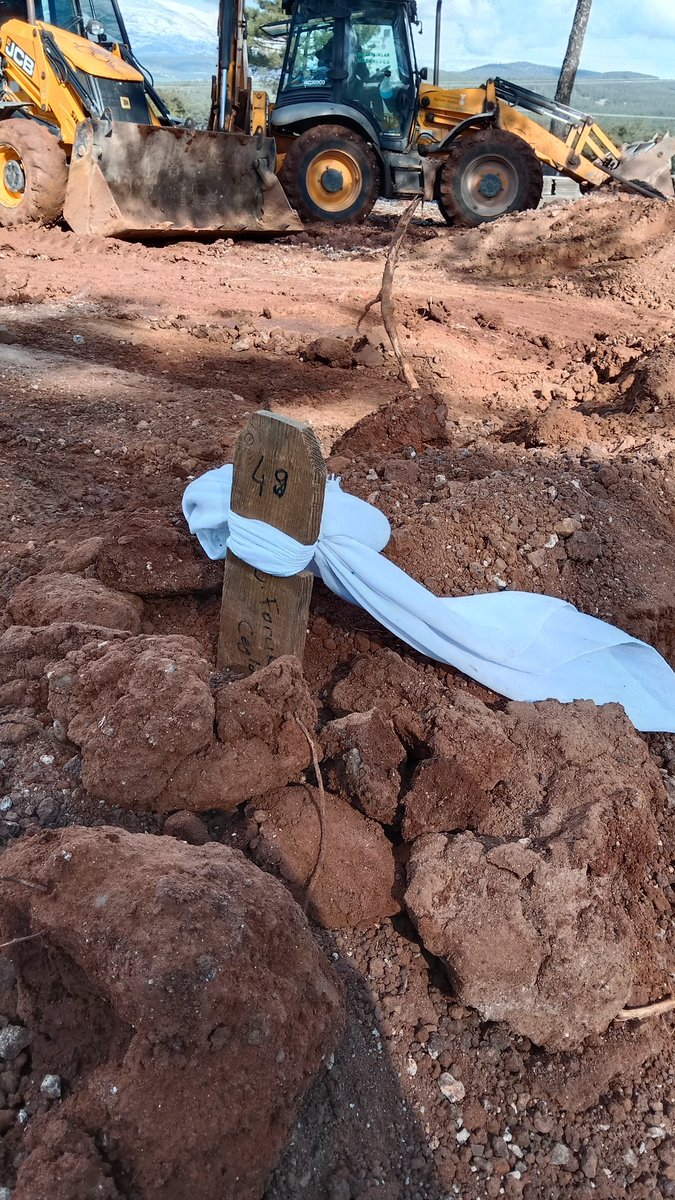 49... Hafız Ömer Faruk. 
Kahramanmaraş, 11 yaşında. 

Süslü cümlelere gerek yok.
Ölüm, acı ve hasret sessizdir...