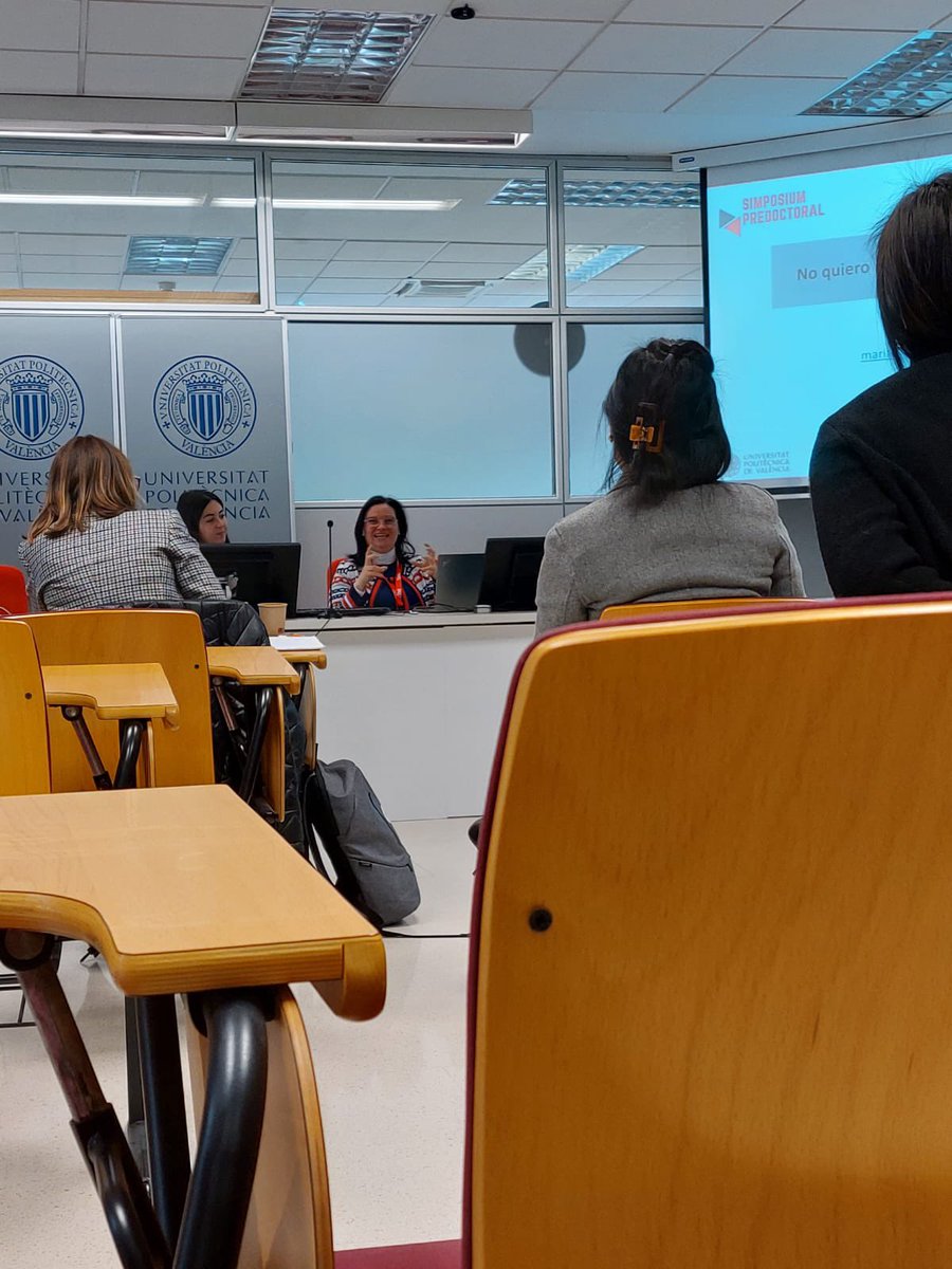 En el II Simposio Predoctoral del <a href="/DoeUpv/">DOE_UPV</a>
con @MariaOrero_UPV 🤗

Viendo cómo crecen académicamente nuestros doctorandos, la evolución de su trabajo desde la primera edición de este Simposio ha sido patente 👏🏻👏🏻