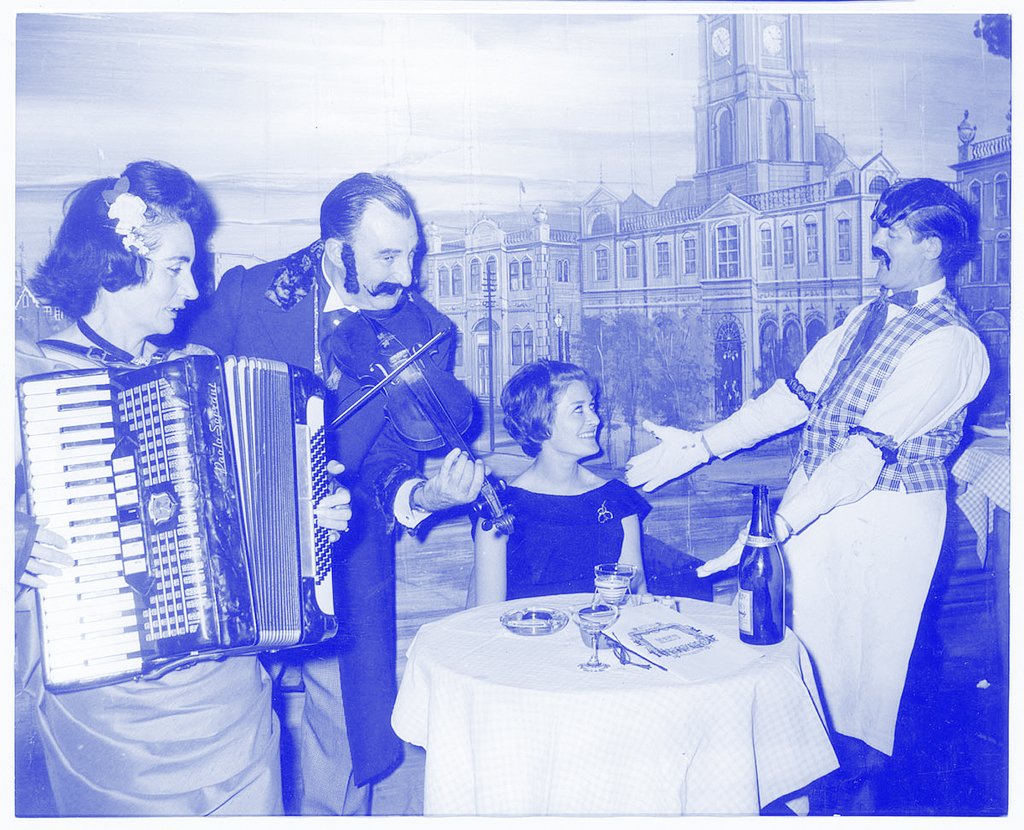 Mer > sam · 16 h · 6 > 13 €
CIE LA PASSANTE
/ Tic… Taac
Poésie vivante sur le temps qui passe pour deux mains et les objets qui les entourent…
Réservations au 05 61 23 62 00

Sam · 21 h · Prix libre
/ Trabtour
Musique chaâbi – Raï jam

Dim · 17 h · Prix libre
/ Accordéonistade