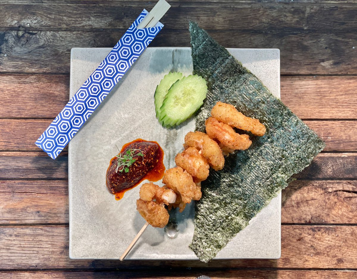 TheShireColl's tweet image. @chrisburtchef busy in the kitchen at @ThePeachTree1  again 😍 They don&apos;t just look incredible, they taste amazing too - find out for yourself by popping in today! #Shrewsbury #Foodies