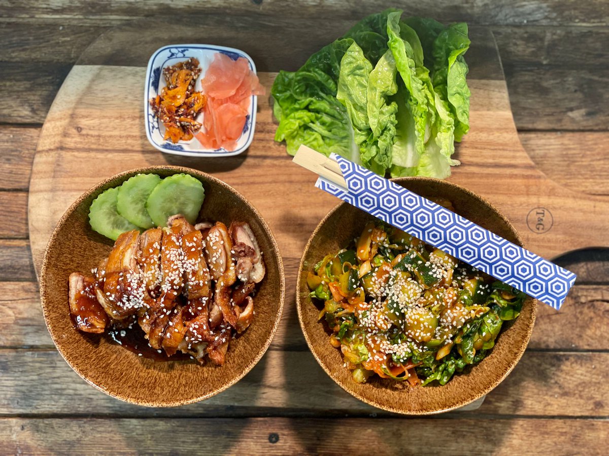 TheShireColl's tweet image. @chrisburtchef busy in the kitchen at @ThePeachTree1  again 😍 They don&apos;t just look incredible, they taste amazing too - find out for yourself by popping in today! #Shrewsbury #Foodies