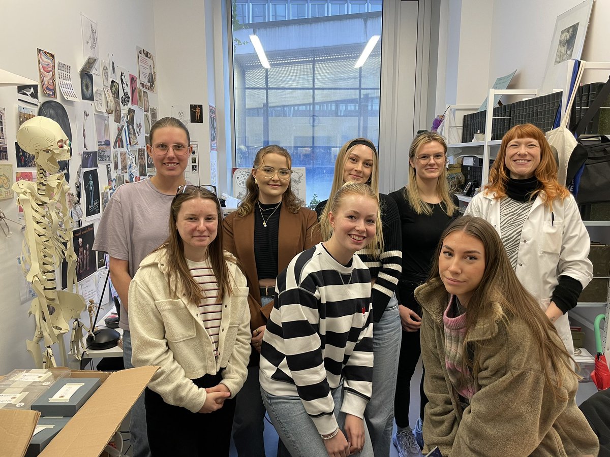 dmupsychology's tweet photo. A privilege to have access to the pathology collection at Sorbonne Université and be shown round by Eloïse Quétel #DMUGlobal Psychology in Paris https://t.co/z7AlPhm9B2
