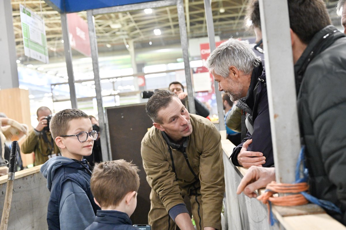 Nous avons, en France, l’agriculture la plus durable du monde. Pourtant, on impose toujours plus de contraintes, de normes et de charges à nos producteurs… Résultat : aujourd’hui, la ferme France décroche et nous avons perdu notre souveraineté alimentaire. #SIA2023