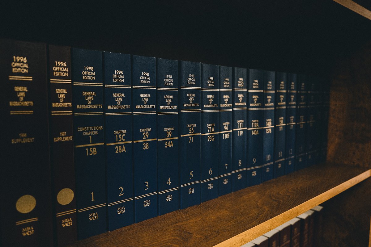 Our UK team are waiting to give you a great quote for your law books. 
Contact webuylawbooks.com today

#booksale #sellyourbooks #lawbooks #recyclebooks #bookselling #lawyers #law #buylawbooks #lawlibraries