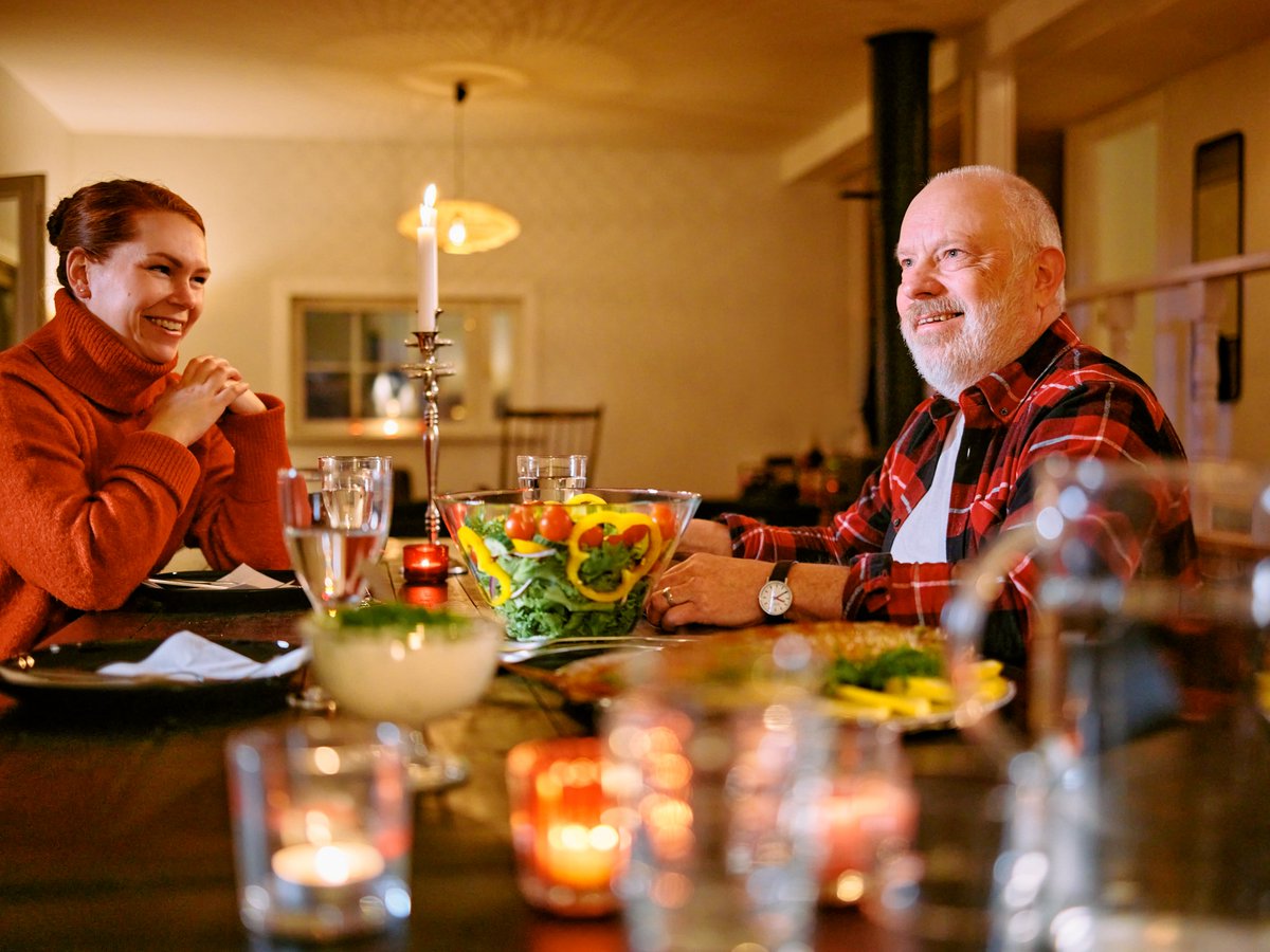 Sydänliitto tarjoaa maaliskuussa neliosaisen verkkoluentosarjan sepelvaltimotaudista. Tuoreinta tietoa sairaudesta ja sen omahoidon kokonaisuudesta (ravitsemus, lääkitys, liikunta) sairastuneille ja heidän läheisilleen. Tutustu ja ilmoittaudu mukaan! sydan.fi/verkkoluennot