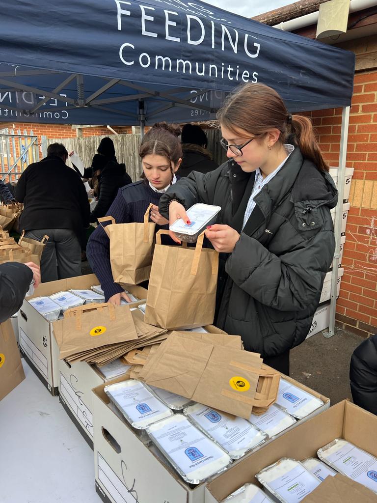 Feeding Communities tweet media