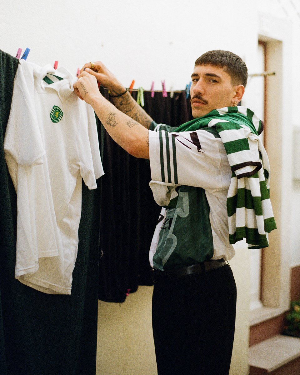 classicshirts's tweet photo. the collectionist.

@HectorBellerin 

📸 - maxgalys (instagram) https://t.co/VsE2D61olj