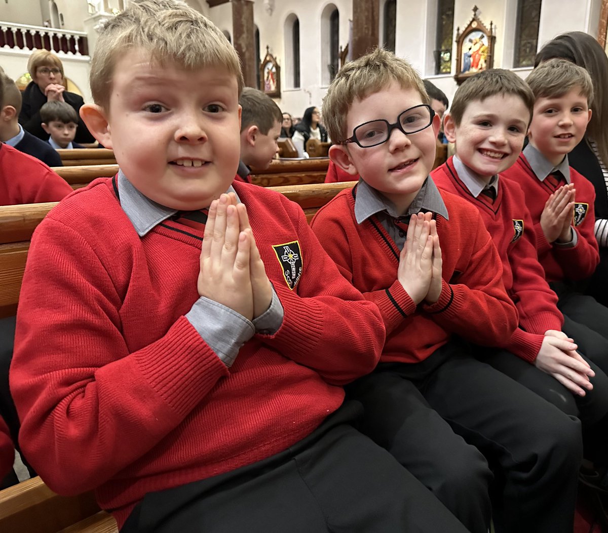 ScoilAilbhe's tweet photo. Huge congratulations to the boys of 2nd class who celebrated the sacrament of #FirstPenance last night. Many thanks to Ms. Doyle for all her hard work, to our priests, especially Fr. Vinny, and to @ThurlesParish for a very special night. @CashelandEmly @ERSTIRELAND @ThurlesHour https://t.co/tZWK5PuCe3