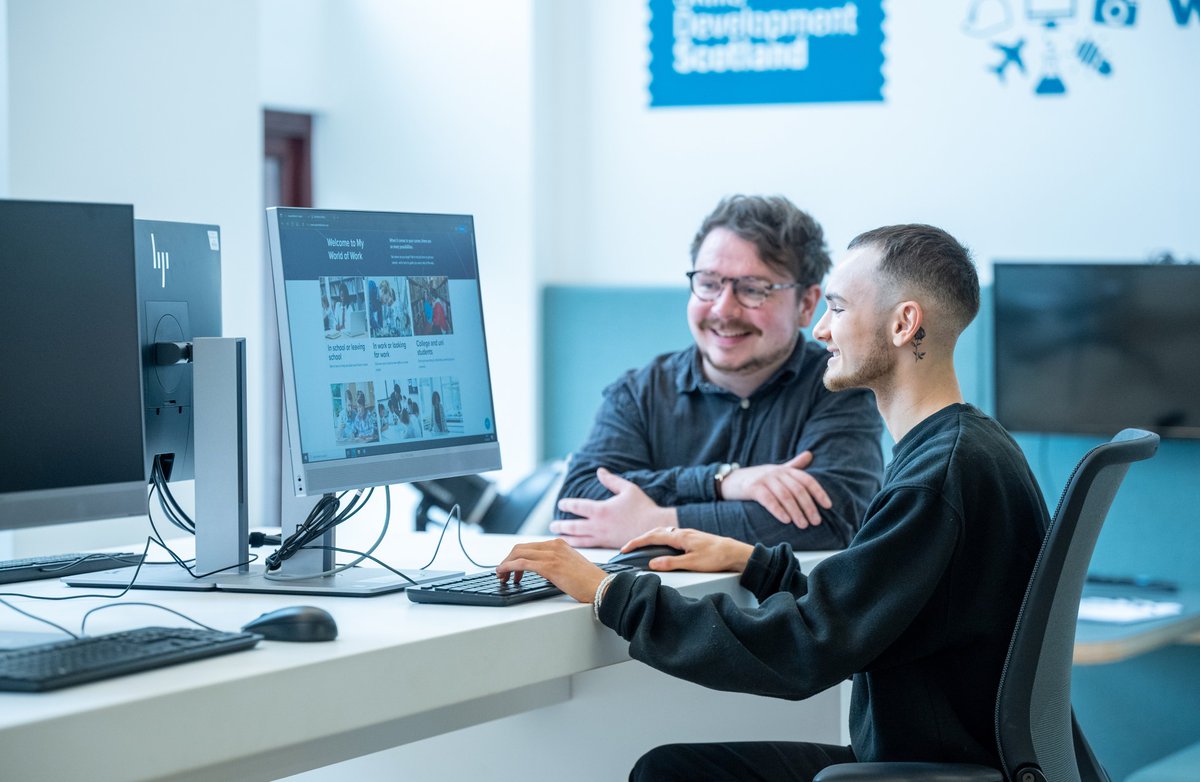 mywowscotland's tweet photo. Interested in doing an apprenticeship but unsure where to start? Young people and their parents and carers can speak to their SDS careers adviser in school, or at an SDS centre to get started. Find your nearest centre here 👉https://t.co/XpOEn6xLLF
#ApprenticeShop #ScotAppWeek23 https://t.co/XMR960vCp9