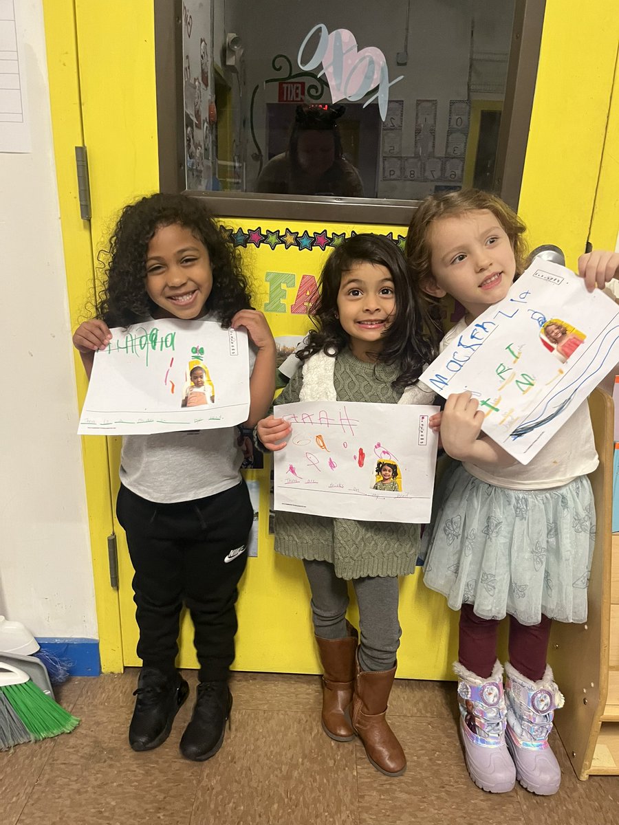 ProjectBeforeGF's tweet image. These preschoolers LOVED the book “There is a Bird on Your Head!” They extended the story and told their friends what was on their heads! Then they took turns rolling dice and walking with a birds nest on their heads!