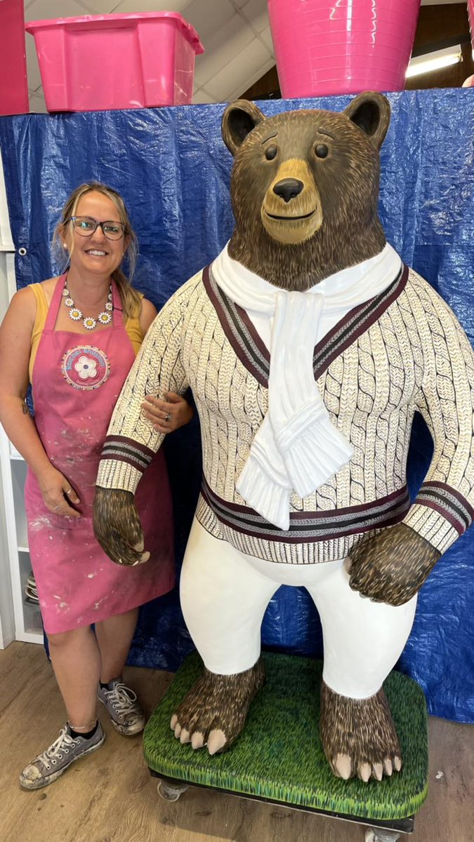chswbearhunt's tweet image. Howzat Bear by @RachelShilston with @Trescricket hosted by Sandbanks cafe &amp;amp; sponsored by Wales and West Utilities.

See more about the artist, bear and host on our app and website 🐻🐾🎉🙌☺🎨
 #chsw @CHSW @ArtofTourism #chswbearsthatcare #chswbearhunt