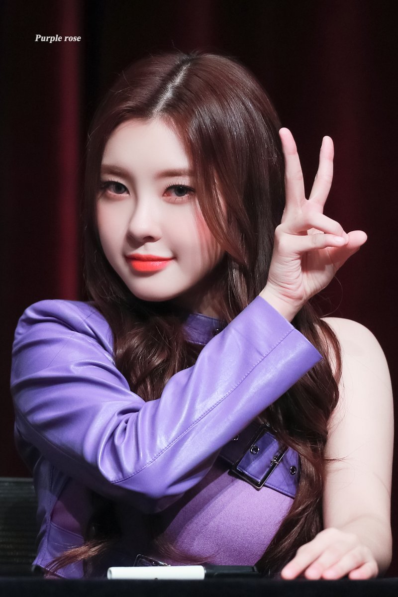 Purple_rose_kr's tweet photo. 🎂Happy Dayeon Day🎂

1년이라는 시간속에서 
네가 가장 빛났으면 좋겠고

1년이라는 시간속에서
네가 가장 행복하길 바라고

1년중 단 하루의 시간에서
온전히 너의 날이 되길 바라며

너의 생일을 축하해

#rain_of_spring
#봄의_요정_뎐람쥐의_생일을_축하해
#Kep1er #케플러 #김다연 #KIMDAYEON https://t.co/5XaFGLyK2y