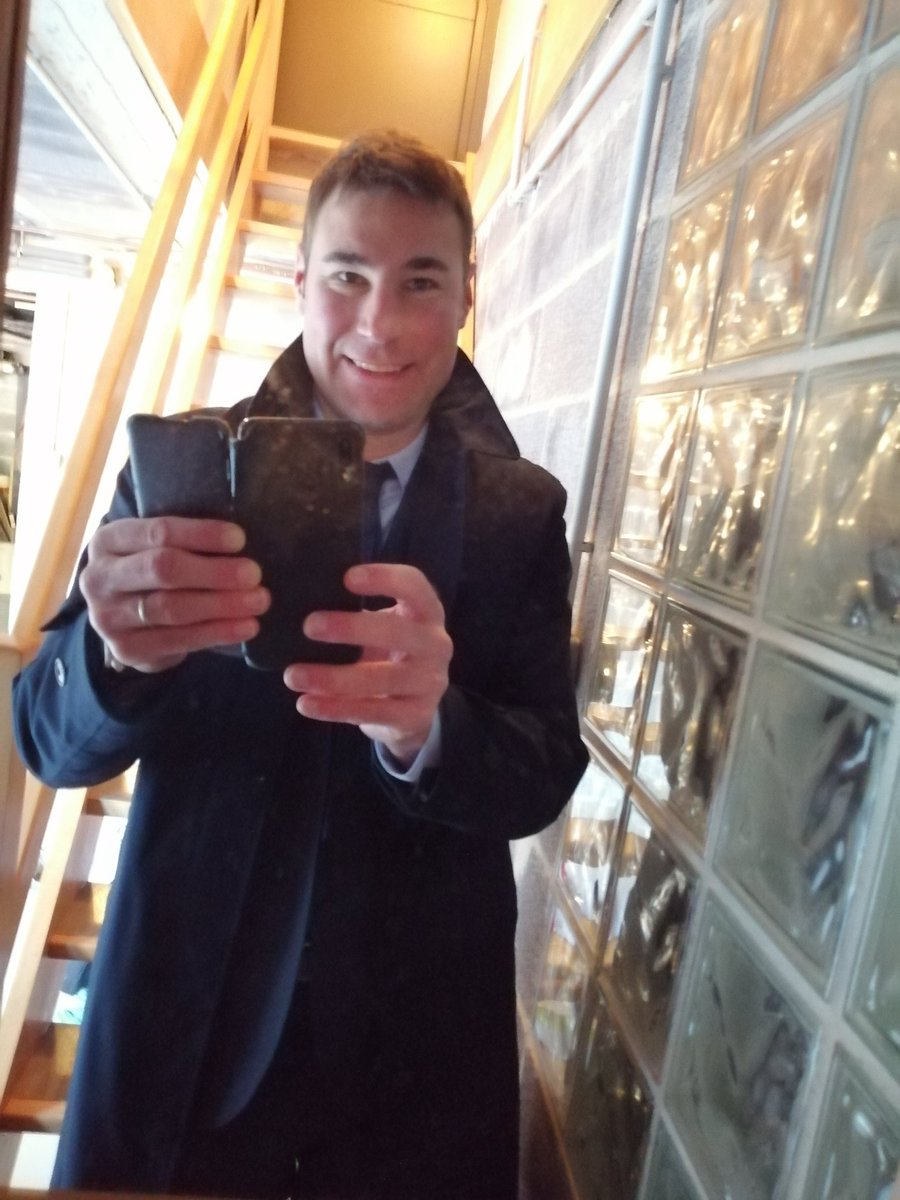 VladimirSoloch's tweet image. En route vers le 2e oral blanc #perdir2023
L&apos;habit ne fait pas le moine mais y contribue quand même un peu 😉(magistère)