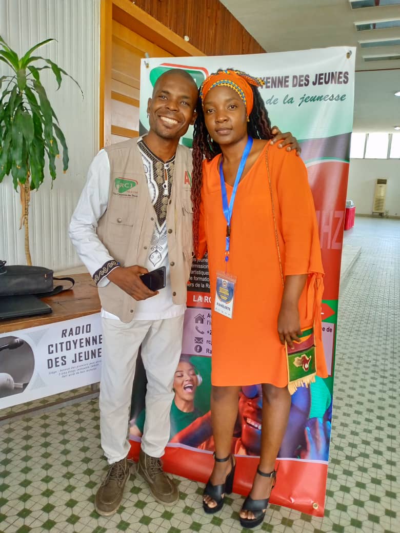 PsPaule's tweet photo. Hier, 28 février la Rep du Congo célébrait la journée nationale de la jeunesse. Je choisis de rendre hommage aux jeunes pigistes de la Radio citoyenne des jeunes, qui travaillent encore et toujours avec Amour du metier malgré toutes les contraintes qu'ils connaissent. https://t.co/Agps3JCCbC