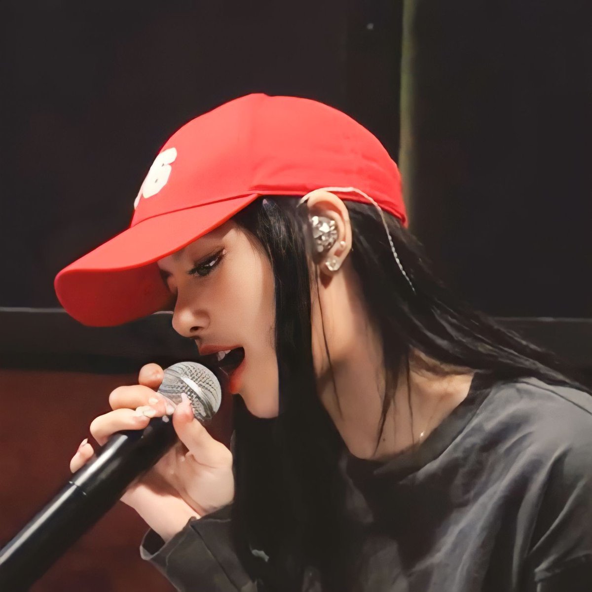 Lalalalisayaaaa's tweet photo. The Lucky One | Jenlisa AU

Wherein, two music students, Natasha and Zorel, were paired up for the first time for a midterm performance which happened to be their first-ever interaction in 3 years of being classmates. 

"Hi! Zorel, right? We're partners!" 
"Yeah."
"Tipid naman!" https://t.co/ebW6p6nP6D