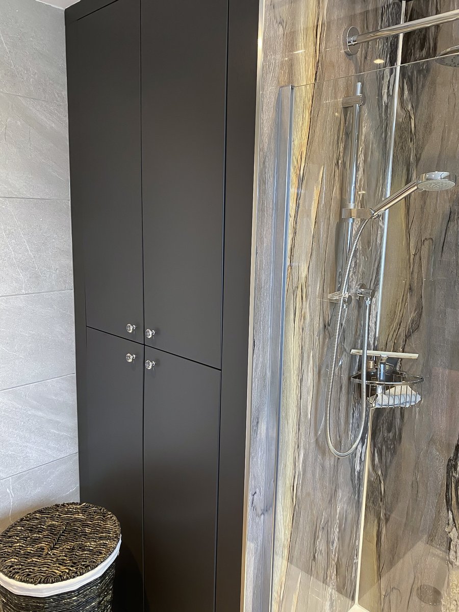 UnbeatableBath's tweet photo. Fabulous Feature 🧡

Opting for a tile alternative, this UB customer has chosen marble-effect shower panels to create a stand-out feature wall!

Thanks for sharing! 🙌 #ShareMyUB

#Bathroom #BathrooomDesign #BathroomInspo https://t.co/RhqfOkvn5C