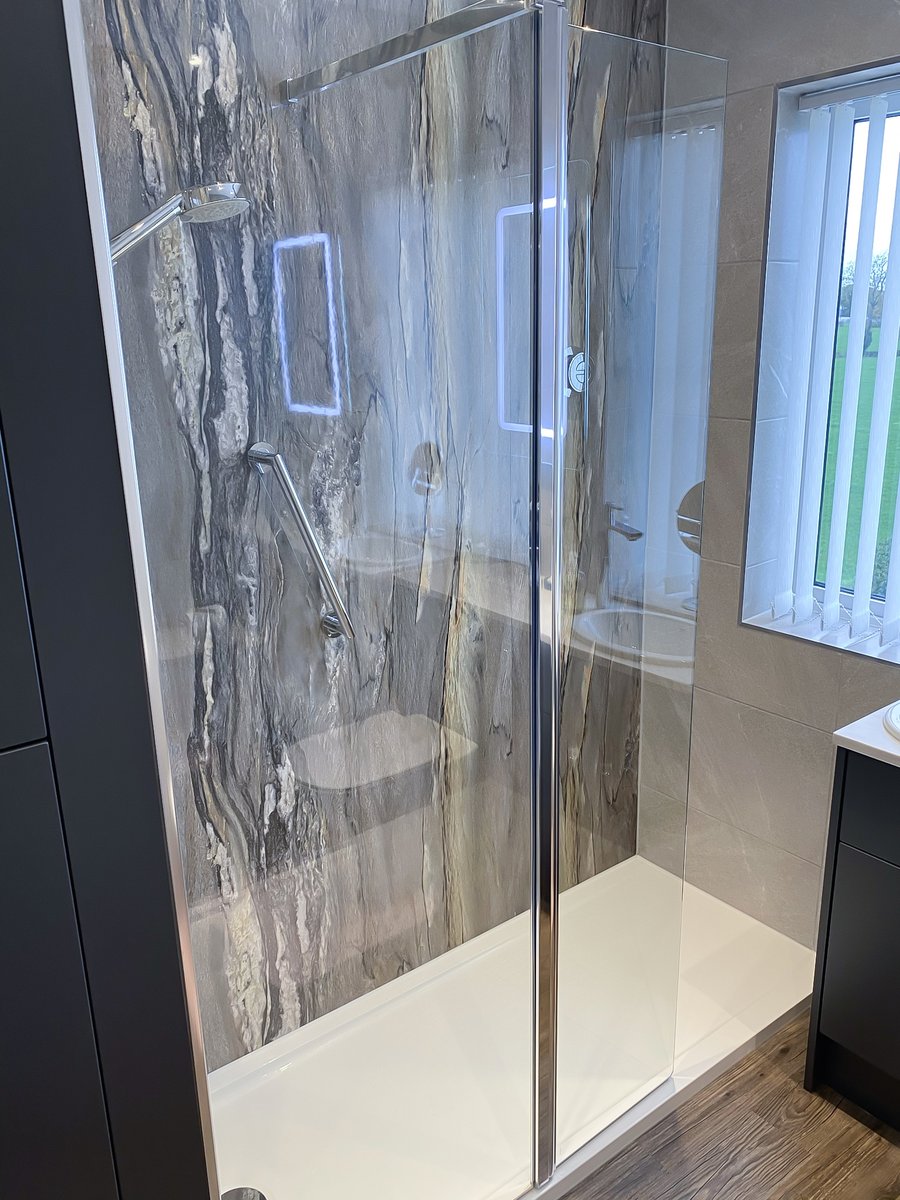 UnbeatableBath's tweet photo. Fabulous Feature 🧡

Opting for a tile alternative, this UB customer has chosen marble-effect shower panels to create a stand-out feature wall!

Thanks for sharing! 🙌 #ShareMyUB

#Bathroom #BathrooomDesign #BathroomInspo https://t.co/RhqfOkvn5C
