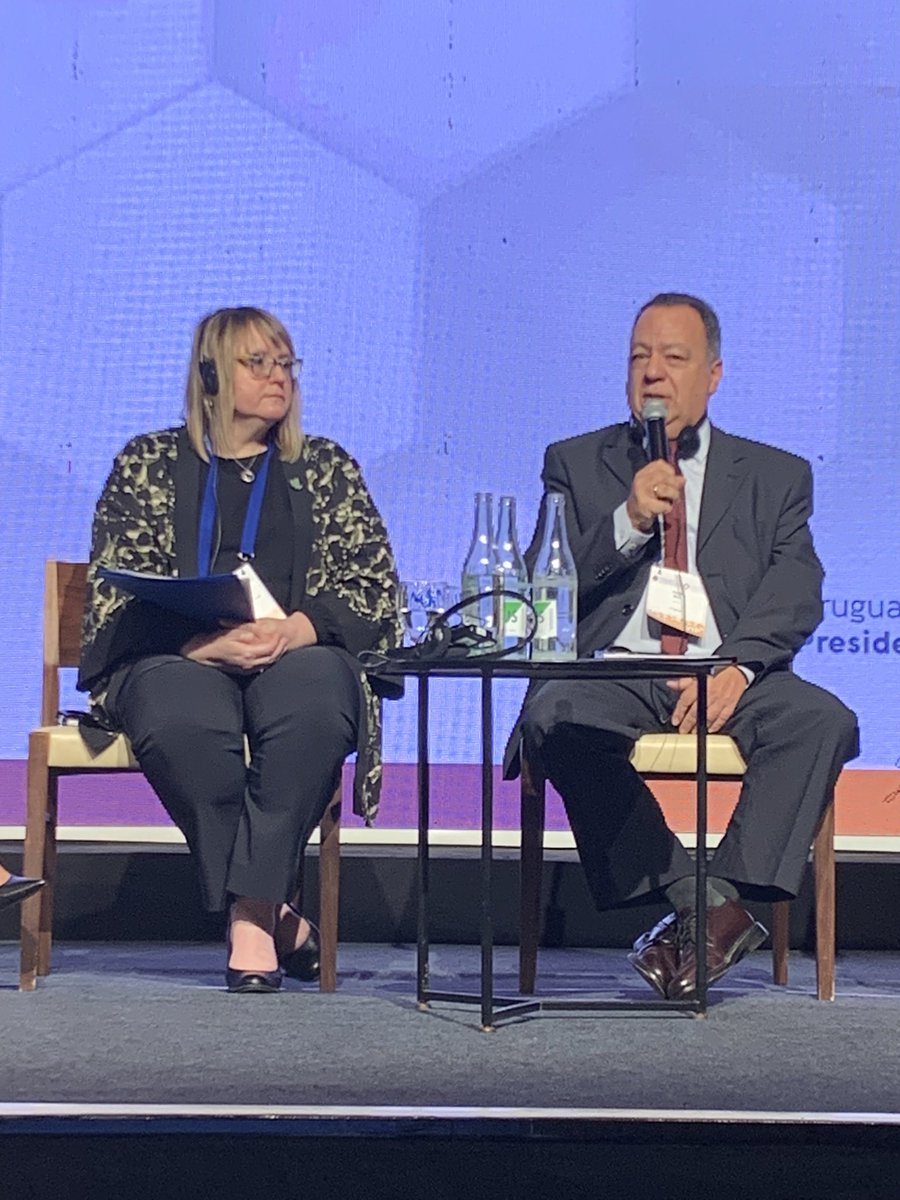 IsabelleValois6's tweet photo. Según Ms Durand @Safety_Canada 🇨🇦 la gobernanza del riesgo de desastres debe tener en cuenta el contexto local, empoderar e incluir los conocimientos y las voces locales.Todos los niveles de gobierno y la sociedad civil tienen un papel que desempeñar en la reducción del riesgo. https://t.co/uwiqmzRb36