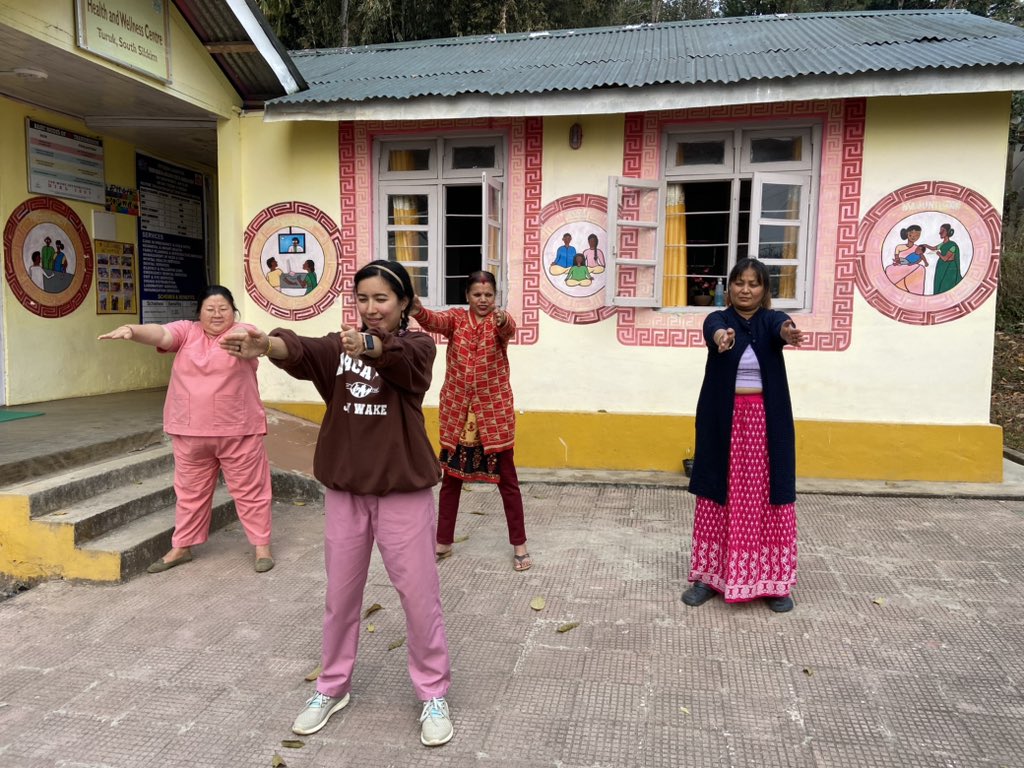 basnet_bhumika's tweet photo. Y-Break is a five-minute Yoga protocol, especially designed for working professionals to de-stress, refresh and re-focus at their workplace to increase their productivity, consists of Asanas, Pranayam and Dhyana. #turuk hwc sikkim🧘‍♀️@USAID_NISHTHA @MoHFW_INDIA @moayush https://t.co/nWbEPi52WU