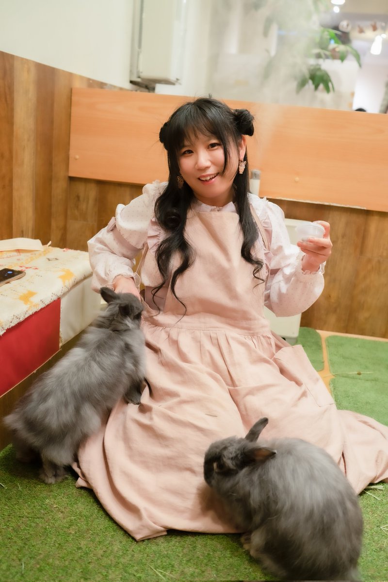 flayspid_cam's tweet photo. あっちゃん＠うさぎカフェ🐇 https://t.co/nvpnLAYaYC