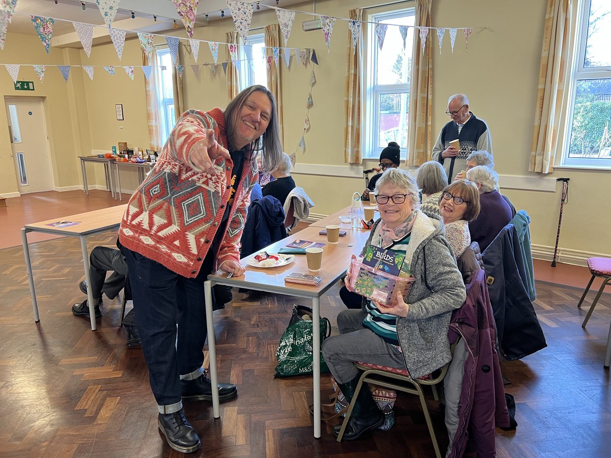 WarmToastyClub's tweet photo. Shrub End Calling!
The good folk of #Colchester @ an in-person #MemoryAfternoon with Dave the Roy Orbison Tribute
Music, memories & merriment was on the menu & it was highly enjoyable.
Happy times & new memories
@TNLComFund @tnlcommunityfund @TNLUK @agewelleast @SNEEICB_IES https://t.co/h6Ec8Mh9Aa