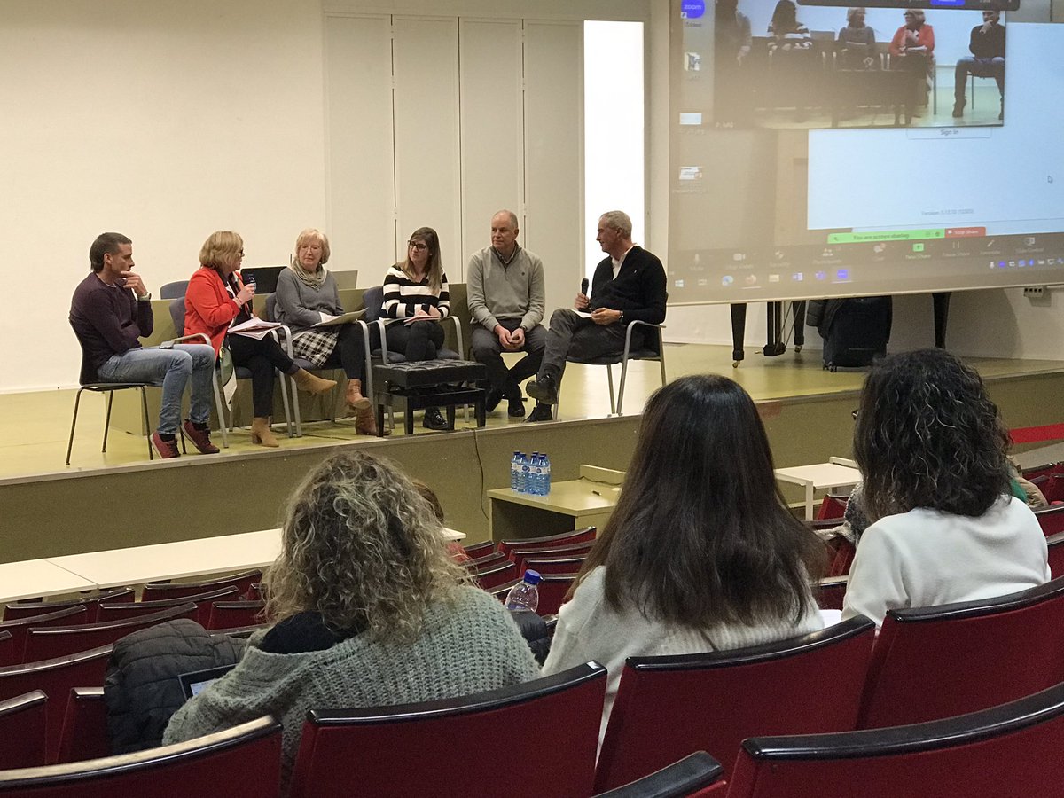 Taula rodona: Millores en la formació de professorat. Trobada de centres innovadors de Catalunya a la <a href="/universitatURV/">Universitat Rovira i Virgili</a>  JL Lázaro <a href="/joseluislazaroc/">José Luis Lázaro</a> F. Segarra <a href="/XescaReus/">Francesca Segarra</a> M. Tomás <a href="/MarinaTomsFolch/">MarinaTomàs-Folch</a> C. Pons, C. Porté. Modera J. Serentill <a href="/jserenti/">Josep Serentill</a>