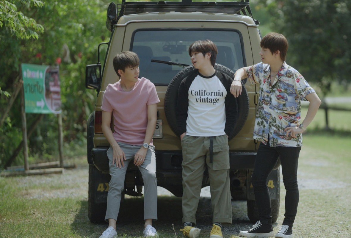 Nuiclub's tweet photo. ชอบ vibe นี้จังเลย อารมณ์แบบ เฮ้ย ถ้านายไม่แน่ นายออกจากกลุ่มเราไปเลยดีกว่า https://t.co/N2h7hDL8Bw