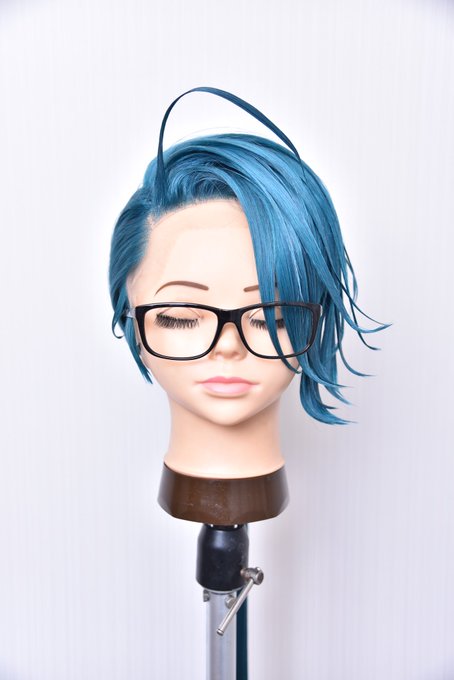 眼鏡をかけてみた⊂(˙〜˙   )⊃ 