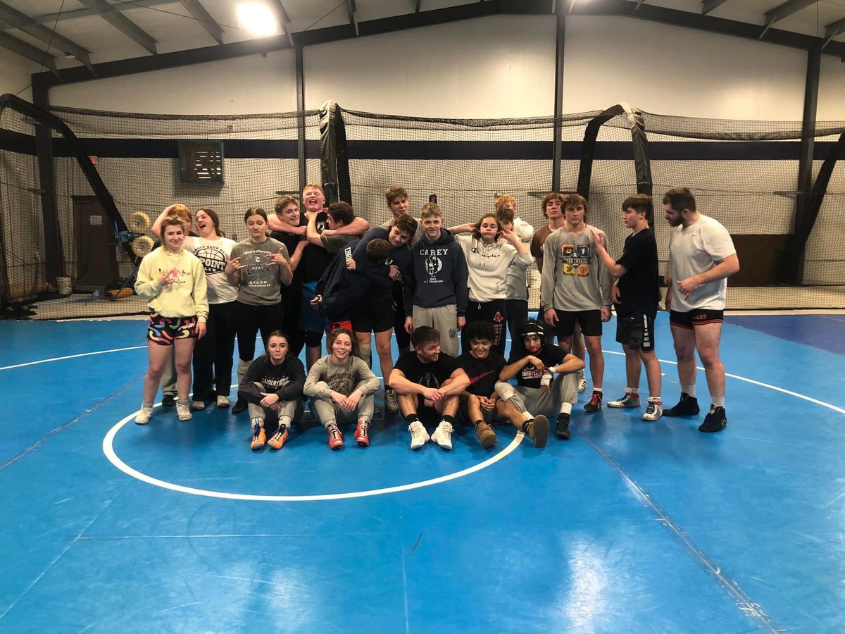 carey_wrestling's tweet photo. Had the pleasure of having some hammers come up to get some work in!! Good luck to these fine young men and women!! Boys districts Rossford HS March 3-4. Girls regional March 5th! The road to state! https://t.co/0qU21SHsMl