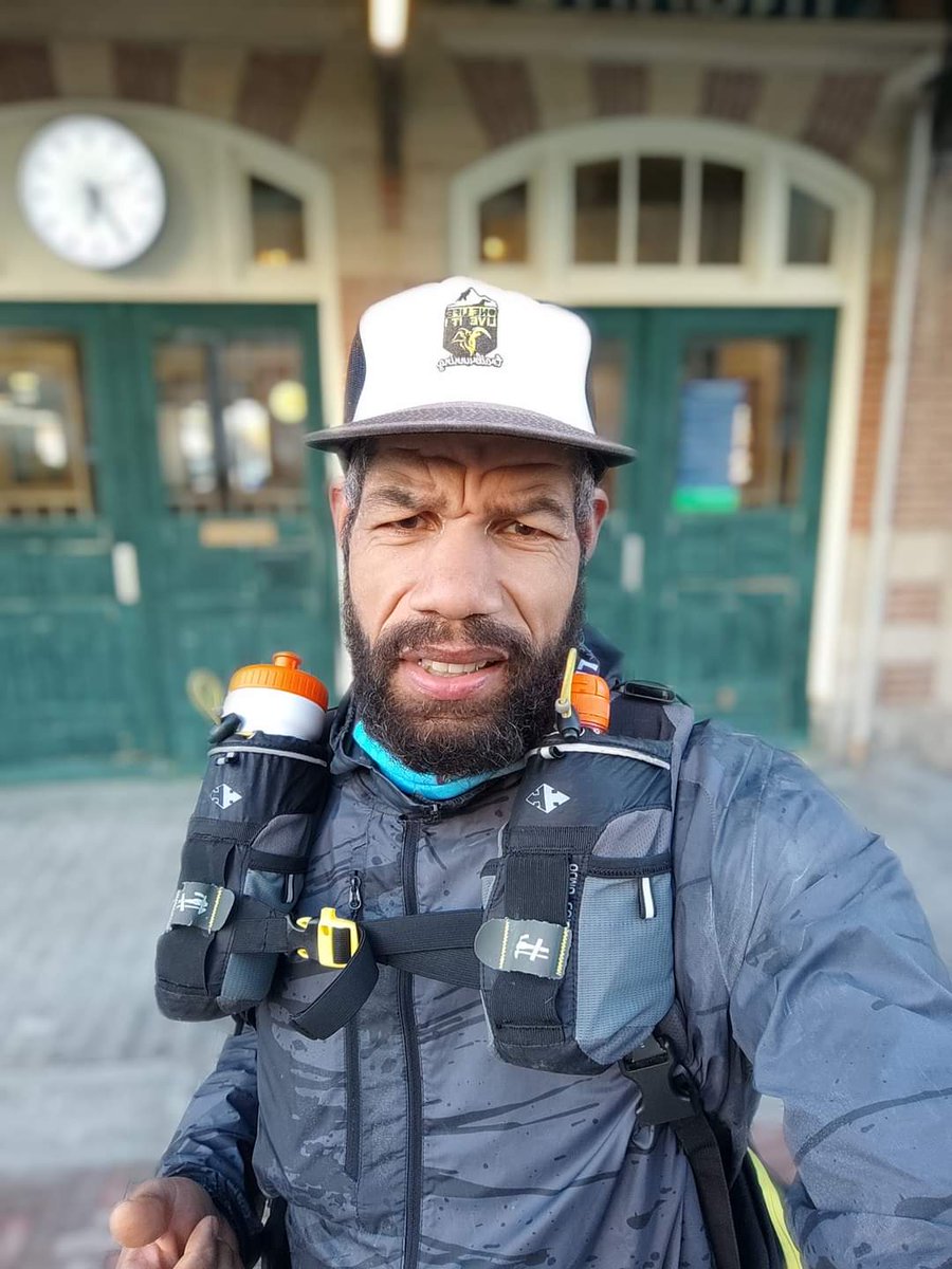 MudSweatTrails's tweet image. 👉 EERSTE TIJD OP DE BORDEN!: NS TRAIL AMSTERDAM CS - ZANDVOORT AAN ZEE 👈!

🏃‍♂️45km / 300d+
🙋‍♂️ Marlon Voorn
📍 Amsterdam CS
🏁 Zandvoort aan Zee
➡️ mudsweattrails.nl/ns-amsterdam-c…

#nstrails #huplopen #reisjefit