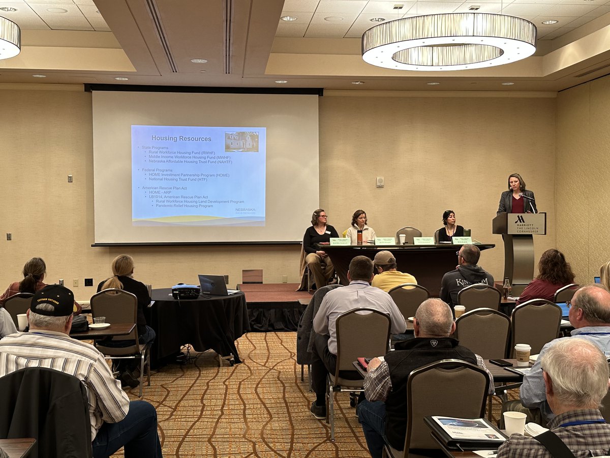 DevelopNebraska's tweet photo. Thank you to the League of Nebraska Municipalities for the opportunity to take part in your Midwinter Conference! Nebraska’s communities are blessed with great leaders who are dedicated to growing our state! #growne https://t.co/Rj70SqmMiI