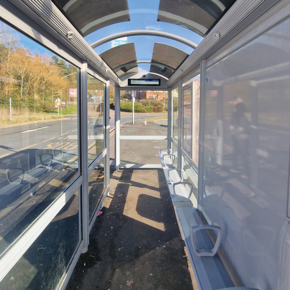 Another fantastic example of #sustainable #RTPI provision being installed in the UK 😍

#PassengerExperience #TransportTechnology