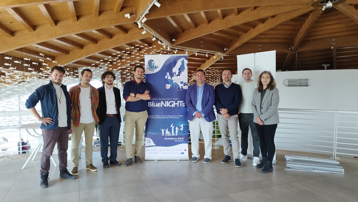 Bluenights_eu's tweet photo. "Let's dive in" held last 24th February at the #Malta National Aquarium was a great success! Almost 200 pupils experienced what's working in #research and #marinebiology thanks to the Oceanography Group of #universityofmalta.
#blueNIGHTs #bluenightseu #EuropeanResearchersNight https://t.co/PgvxNrf9yp