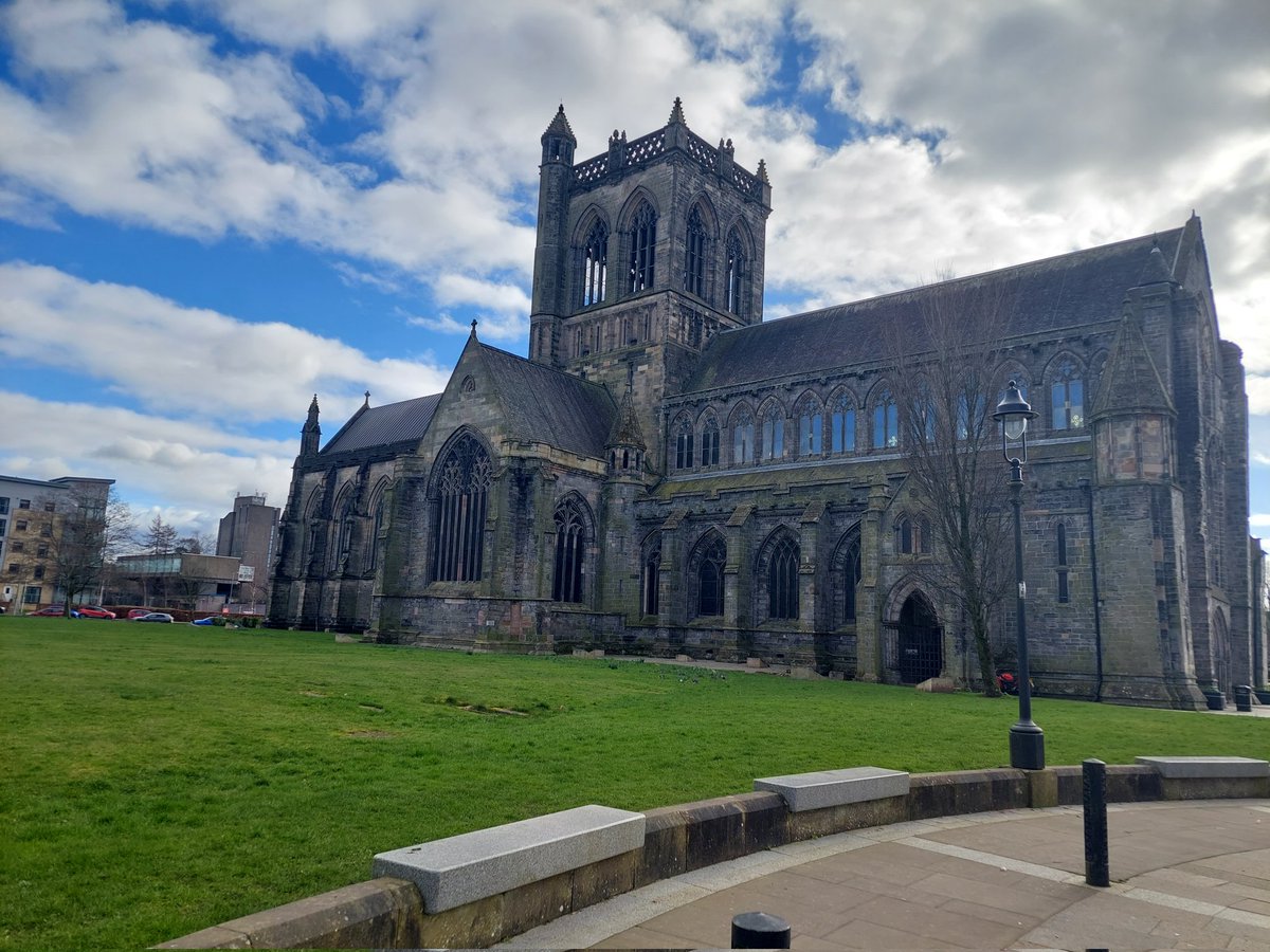 Sarah Grant tweet media