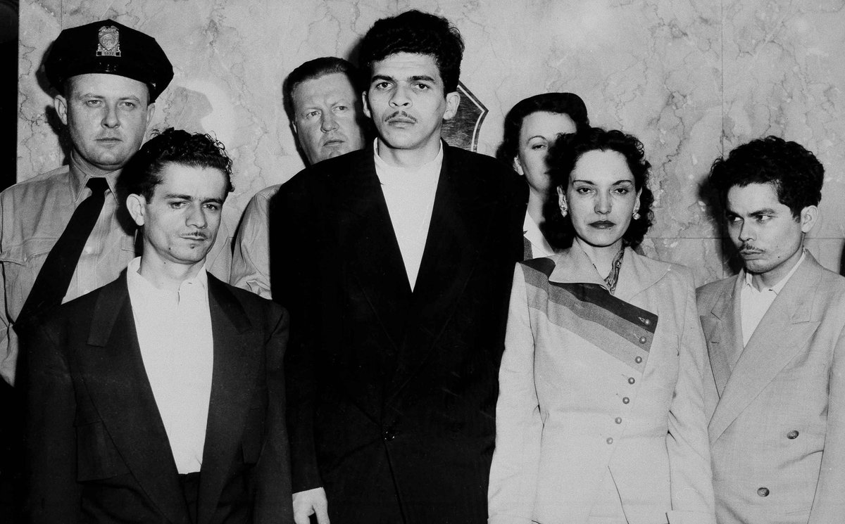 On this day in 1954

4 Puerto Rico Independence fighters led by Lolita Lebron, shot up the US Capitol in an act of anti-colonial violence

*not white supremacist angst like 1/6

The US told the world it had no colonies

Today the vast majority of Puerto Ricans know that was a lie