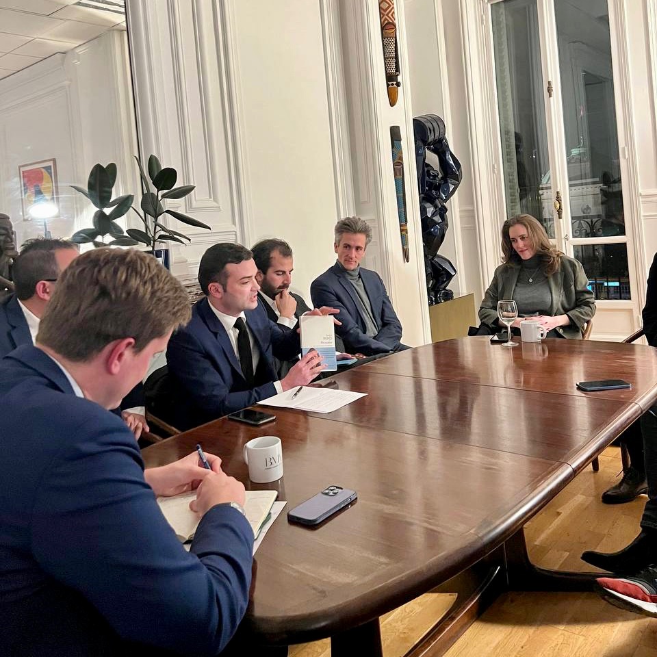 Réunion-débat passionnant sur le thème « En quoi le #numérique porte-t-il du #progrès ? » avec Charleyne Biondi.

Merci à l'<a href="/ipourleprogres/">Institut Pour le Progrès</a>, son président Michael <a href="/Migueres/">Michael Miguères</a>, <a href="/MaruanBasic/">Maruan Basic</a>, <a href="/GCaristan/">Guillaume Caristan</a>, l'ensemble des participants et <a href="/catchthewhistle/">Charleyne Biondi</a> pour la qualité de nos échanges.