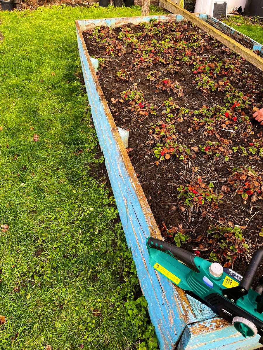 Productive morning meeting with a community gardening group in #Wolverhampton. Good to hear the benefits the group are getting from connecting with nature. Talks of participating in #LetsFish sessions this summer. 🪴🌳🎣 

@CRTFisheries