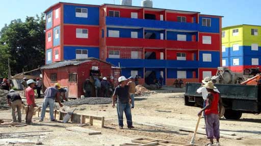 El programa de la vivienda en #Cuba, es uno de los temas con más impacto social. Cada mes chequeamos su estado de cumplimiento en reunión con los gobernadores.
Sabemos que nuestro pueblo espera mayores resultados, y para esto trabajamos.
#AlPuebloNosDebemos
#MejorEsPosible