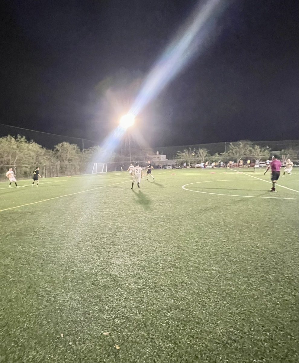 FlexaFC's tweet photo. 🆚⚔️ #OJOALDATO | #LosCapitanes ha sido el club al que más veces ha enfrentado @FlexaFC en #LaJaulaFutbolFactory, un total de 5 partidos jugados y 5 ganados, 27 goles a favor y 12 en contra.

¡APLANADORA DE RIVALES! 

#FlexafcUnaSolaPasión 🔰⚽️
#miercolesdeganarseguidores https://t.co/x1Ug8shERA