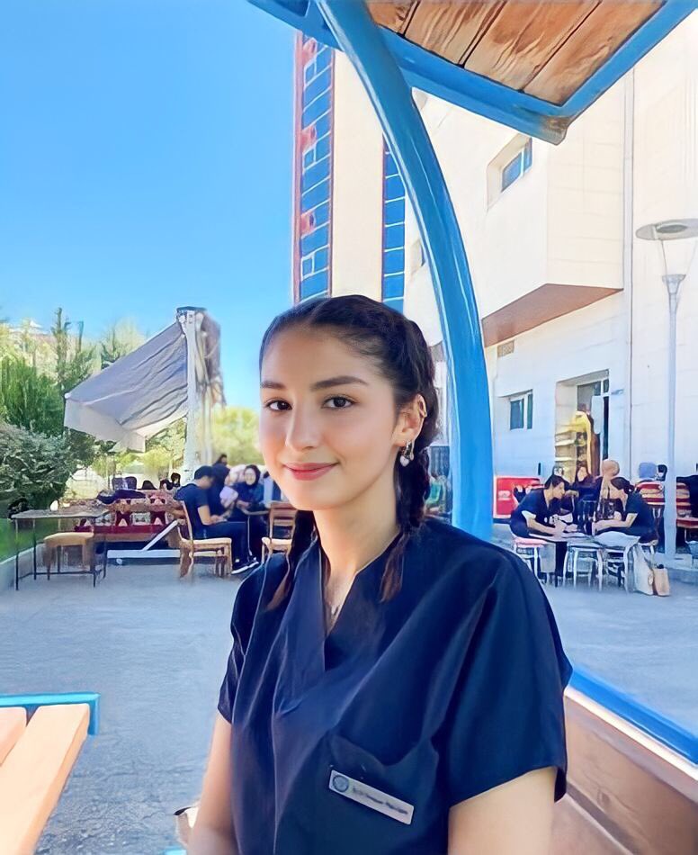 Sümeyye Tangüner

Adıyaman Üniversitesi Diş Hekimliği Fakültesi öğrencisi Sumeyye Tanguner, depreme Adıyaman’da yakalanarak hayatını kaybetti.

Başımız sağ olsun.