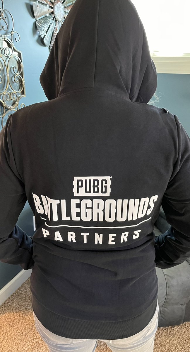 hisandherstream's tweet photo. We LOVE our #PUBGpartner hoodie!! 😍 Thank you so much!! @PUBG_US ! https://t.co/QlG8JyPIwW